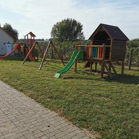 Menyecskehaz Panzio Guest house