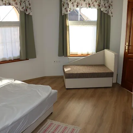Maison d'hôtes Menyecskehaz Panzio *
